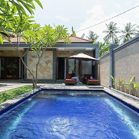 Villa Twin Lovina エクステリア 写真